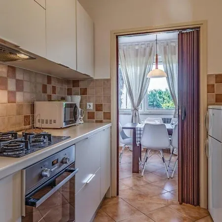 Apartment Fuer 4 Personen Ca 90 Qm In Medulin, Istrien Suedkueste Von Istrien *